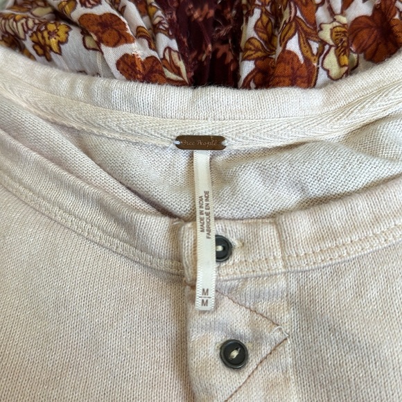 Free People REVOLVE Light Magic Henley Cropped Top in light Pink in Medium - Picture 5 of 7